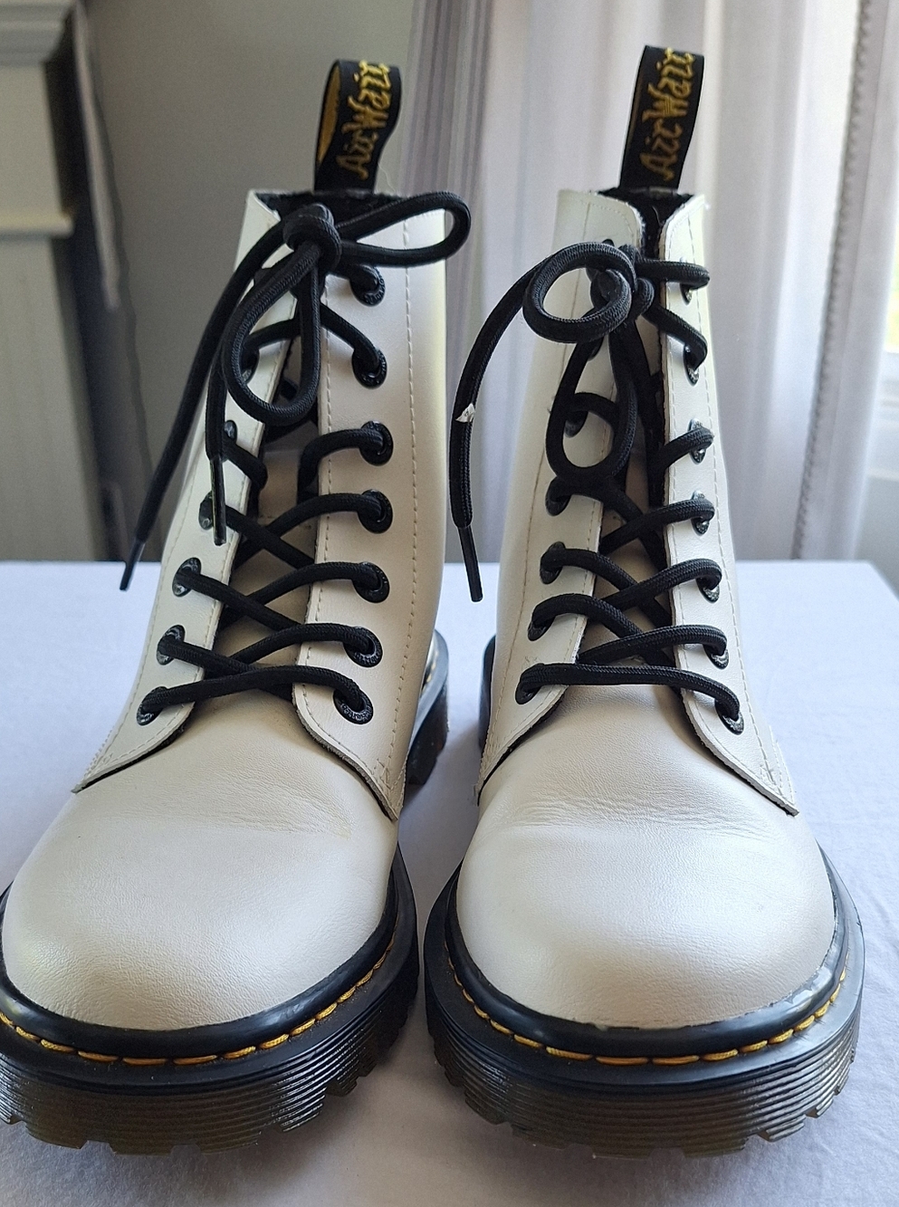 Dr. Martens Luana White Leather Combat Boots Lace-Up Size 8 New - Picture 2 of 6